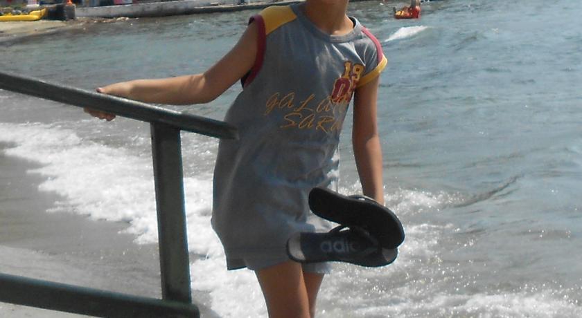 Imagine Hotel Pigale Beach