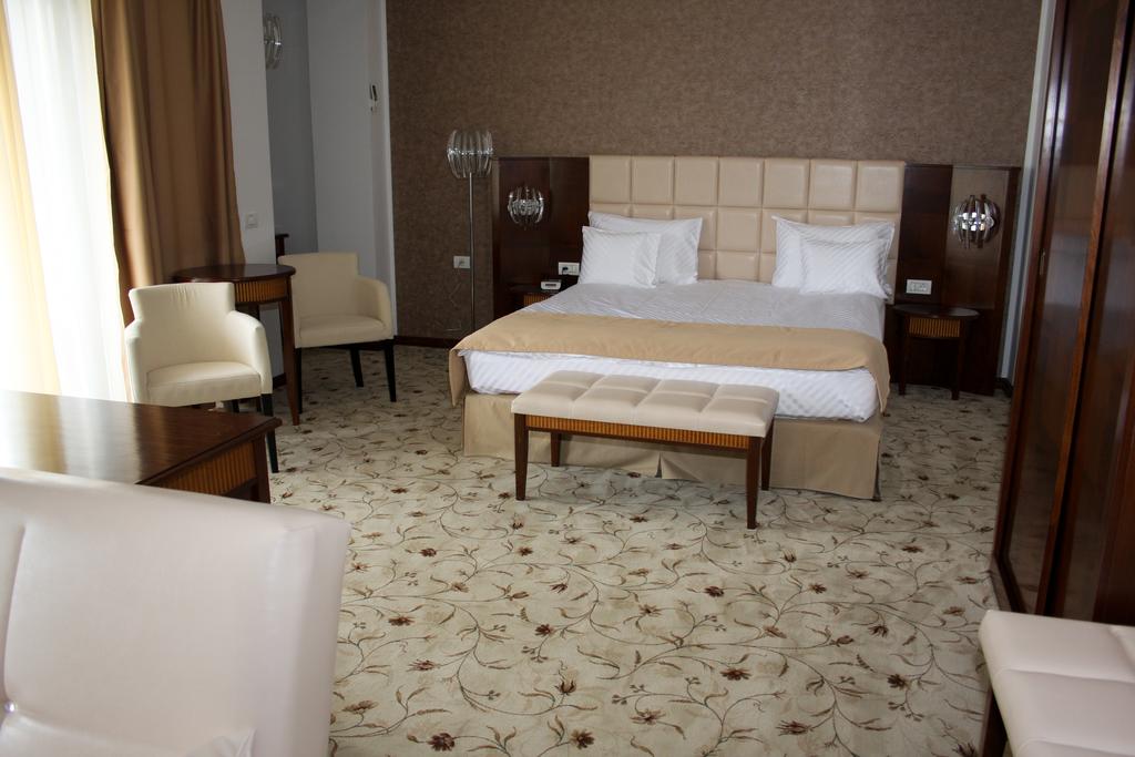 Imagine Hotel President