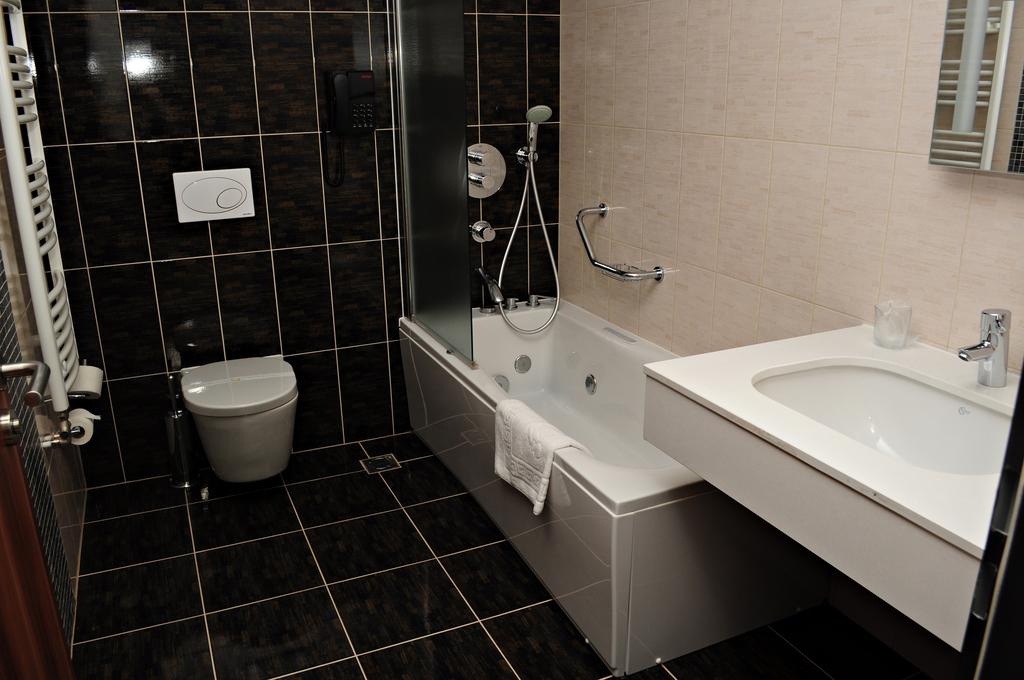 Imagine Hotel President