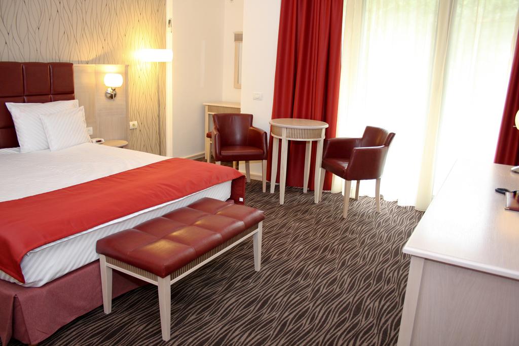 Imagine Hotel President