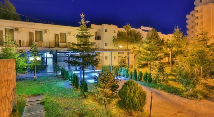 Imagine Hotel Jijo's (fost Selena)