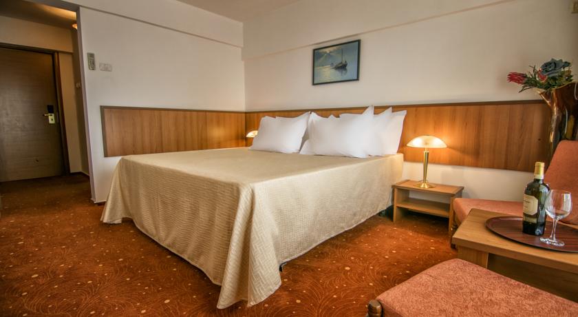 Imagine Hotel Condor