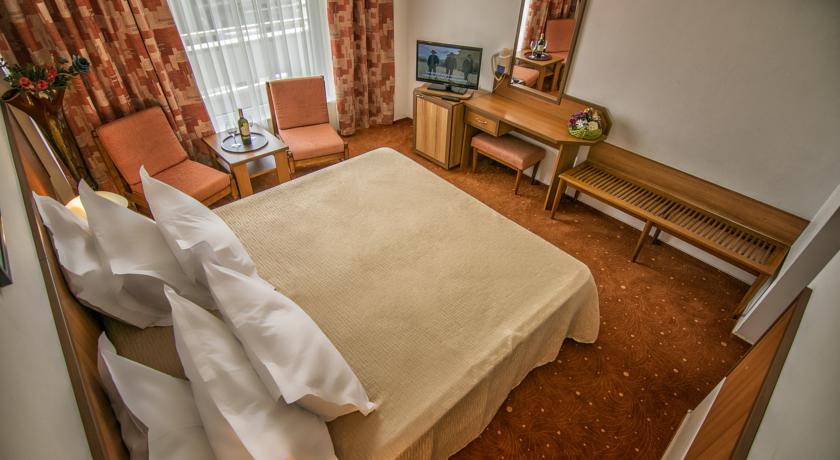 Imagine Hotel Condor