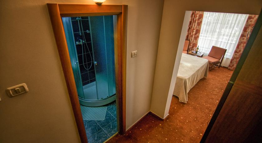 Imagine Hotel Condor