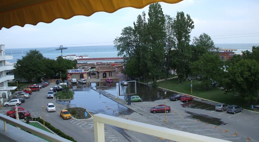 Imagine Hotel Condor