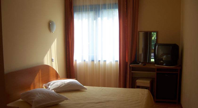 Imagine Hotel Violeta