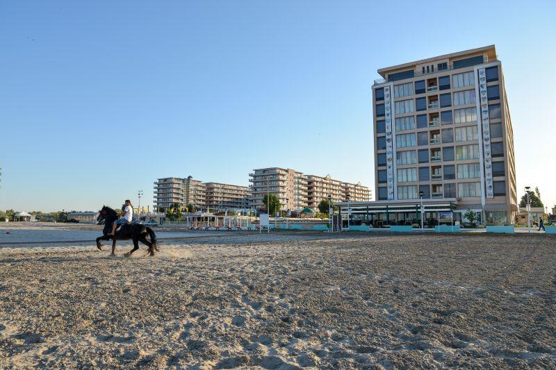 Imagine Hotel Phoenicia Luxury