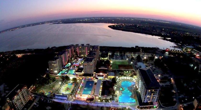 Imagine Hotel Phoenicia Luxury