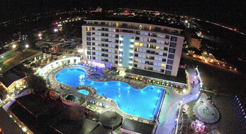 Imagine Hotel Phoenicia Luxury