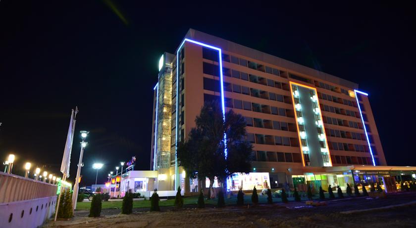 Imagine Hotel Phoenicia Luxury