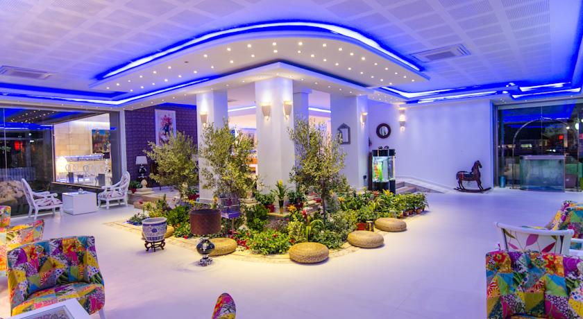 Imagine Hotel Phoenicia Luxury