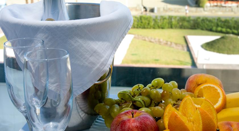 Imagine Hotel Dit Evrika Beach Club