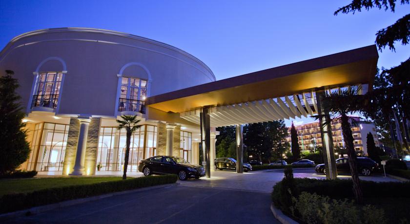 Imagine Hotel Dit Evrika Beach Club