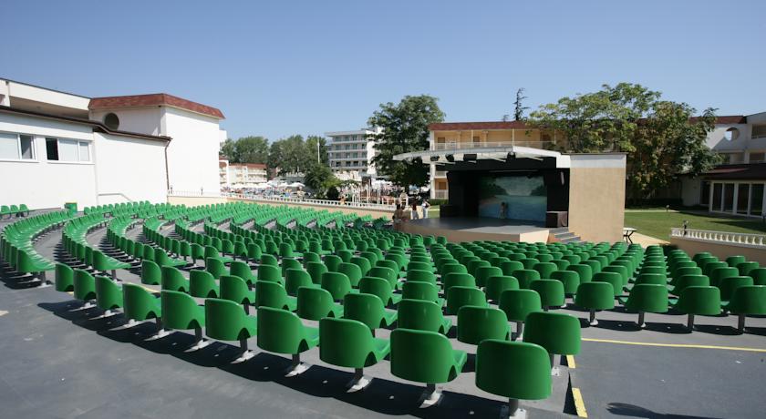 Imagine Hotel Dit Evrika Beach Club