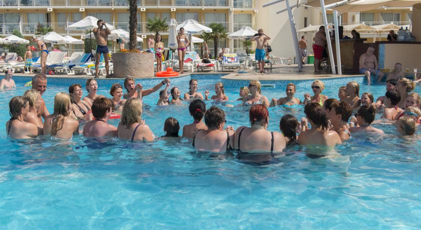 Imagine Hotel Dit Evrika Beach Club