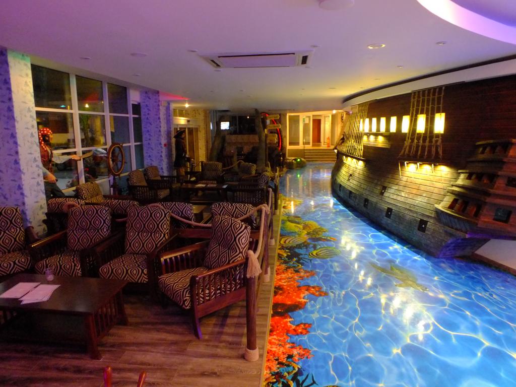 Imagine Bicaz Pirates  Resort Mamaia