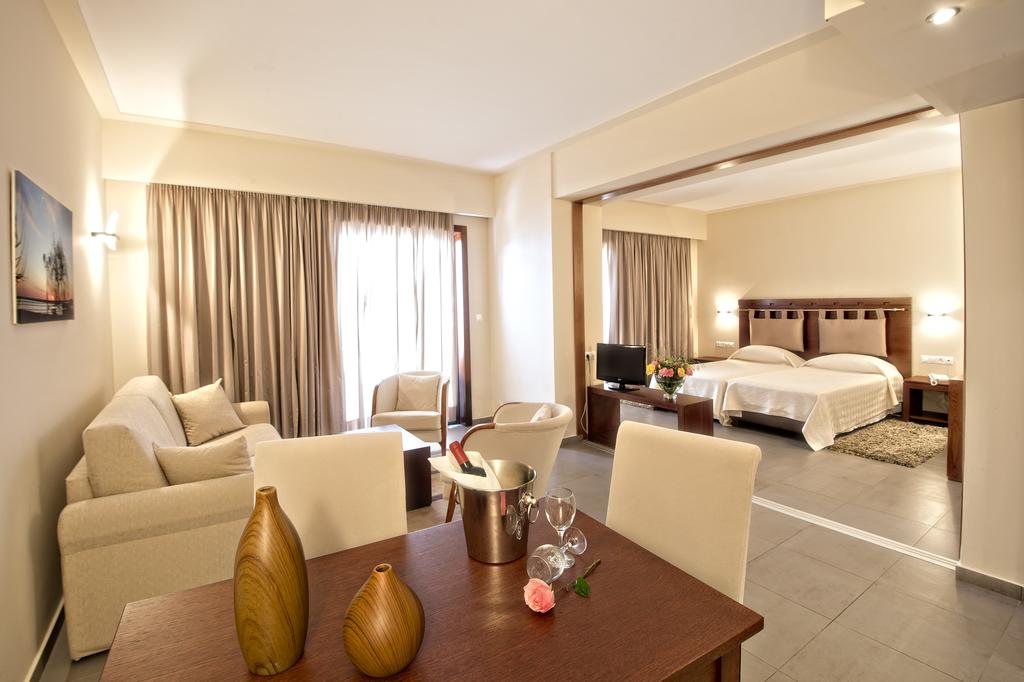 Imagine Hotel Kymi Palace