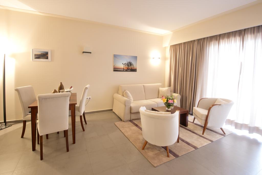 Imagine Hotel Kymi Palace