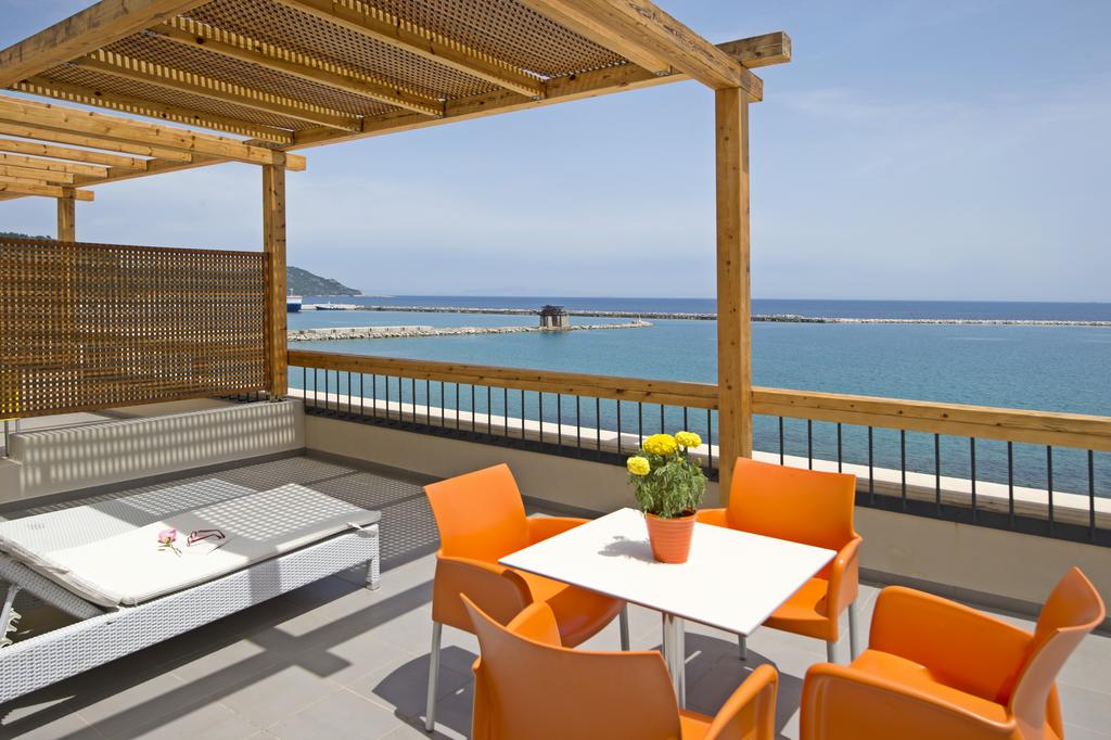 Imagine Hotel Kymi Palace