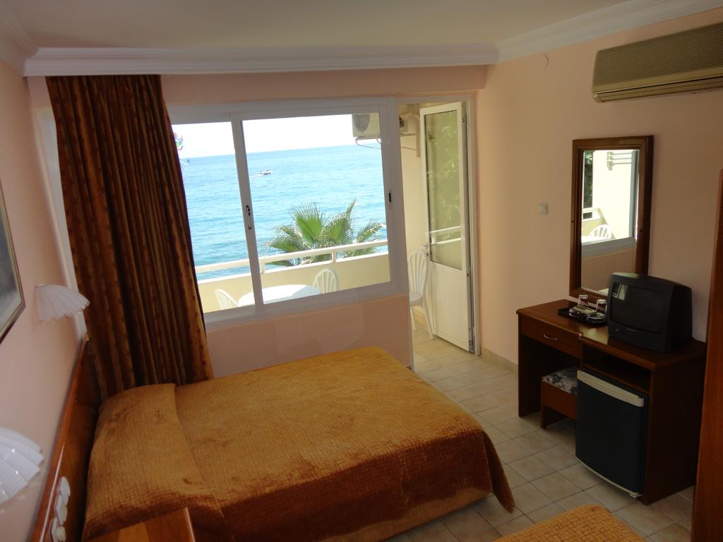 Imagine Gorgulu Kleopatra Beach Hotel