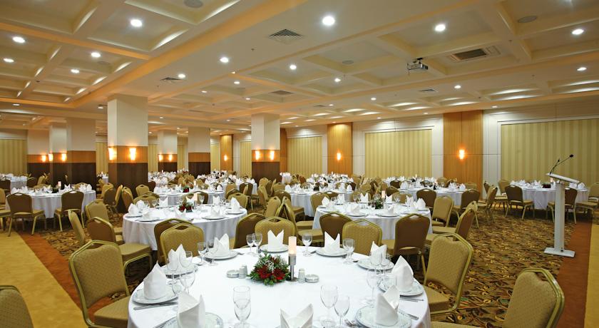 Imagine Crystal Family Resort & Spa