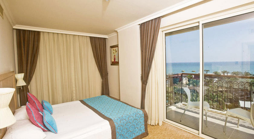 Imagine Crystal Family Resort & Spa