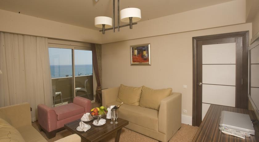 Imagine Crystal Family Resort & Spa